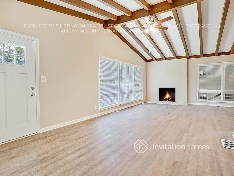 562 Collingwood Dr — Photo 5