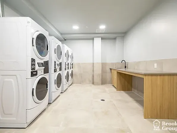 3308 Glenwood Road image 18 of 27