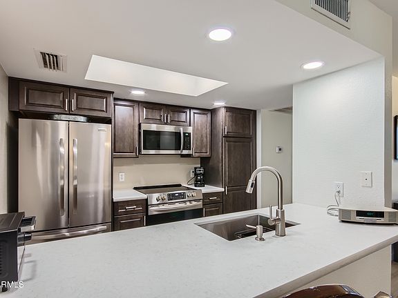 4th image of 18624 N 92ND Drive