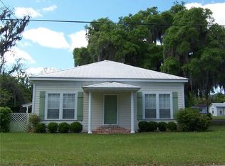 307 Clarke St, Darien, GA 31305