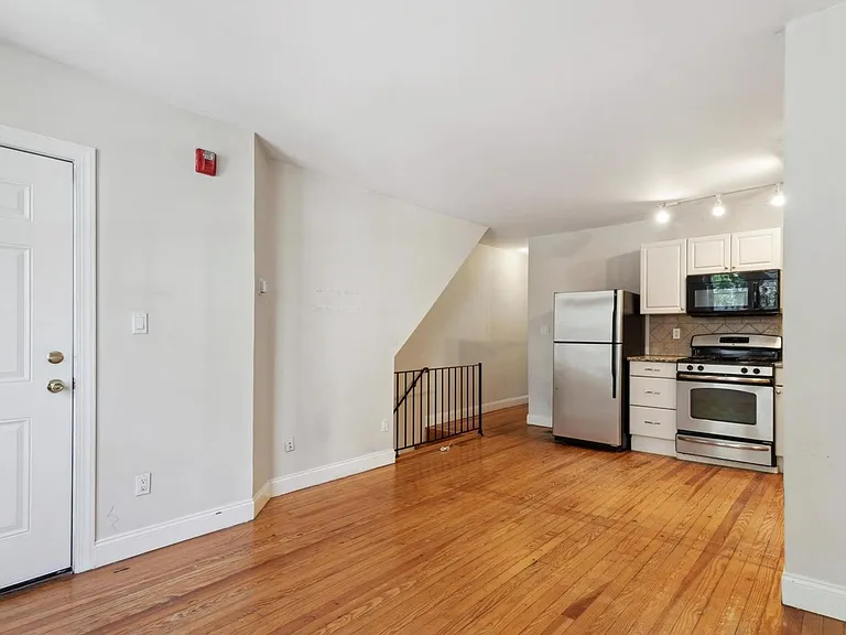 750 S Martin St #1 — Photo 8