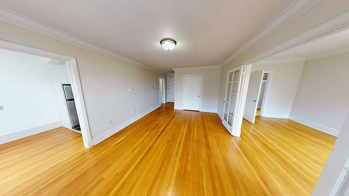 Stanford Apartments — Photo 1