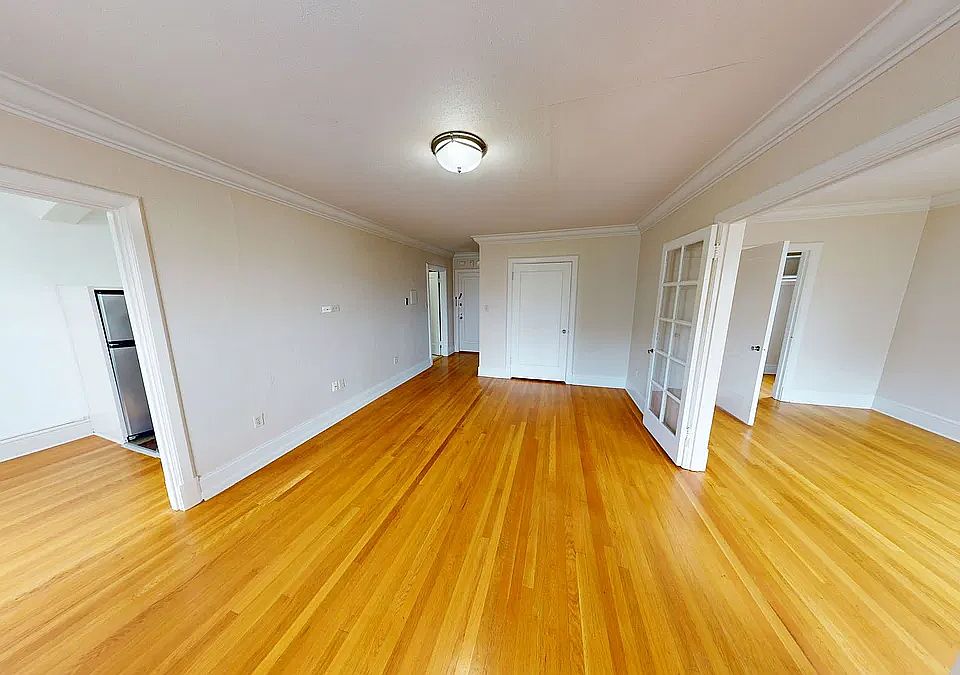 1st image of 1304 NE 42nd St APT 209