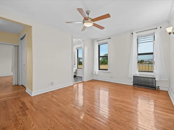 1710 Carroll Street image 1 of 15