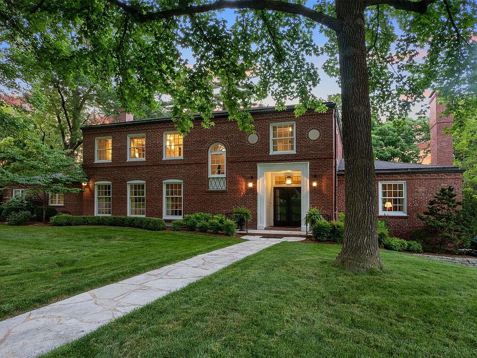 1st image of 17 Berkshire Dr