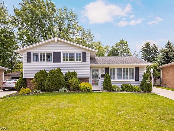 2nd image of 361 Skyview Rd