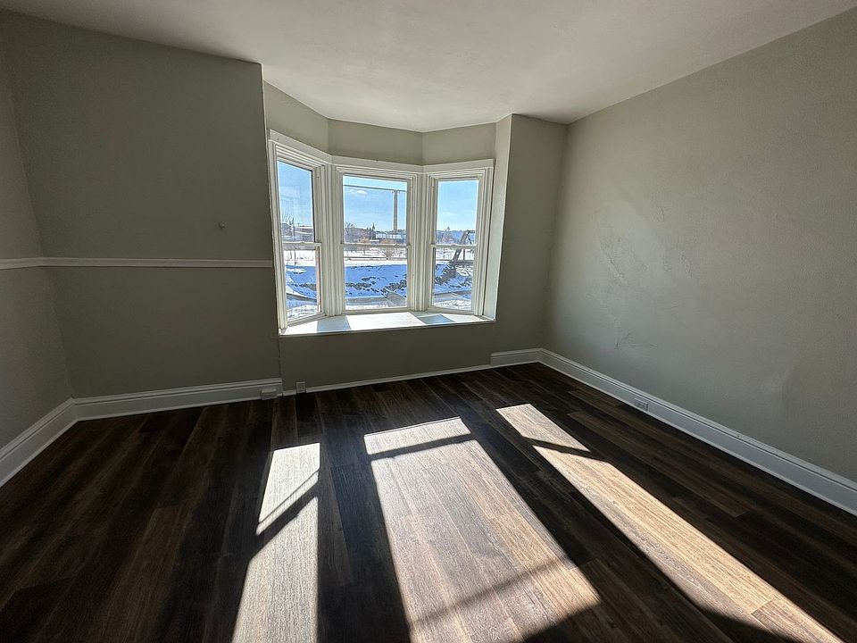 1st image of 155 Stevens Ave