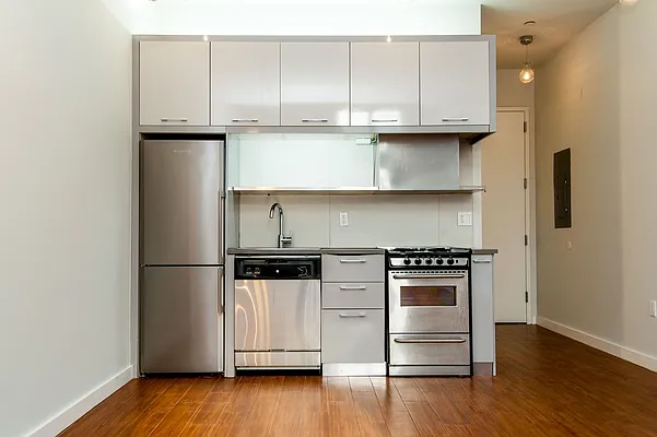 Rented by Nooklyn NYC LLC | media 22