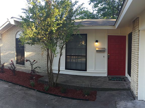 4th image of 442 Bella St