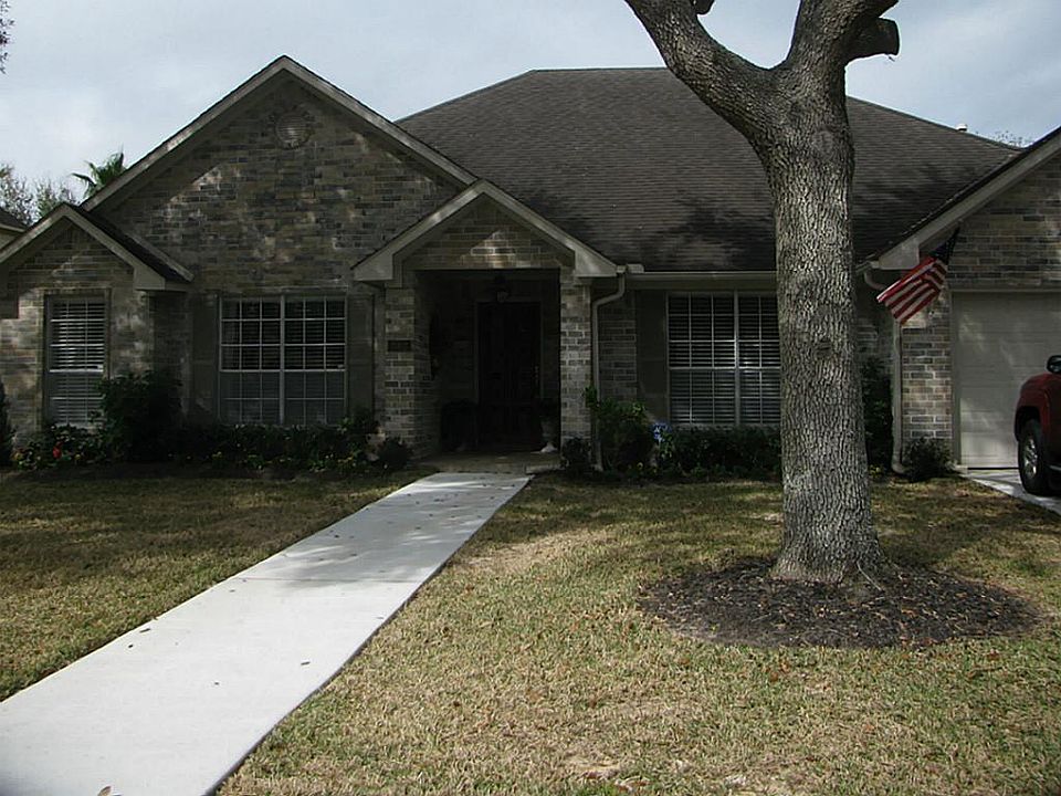 1st image of 702 Aladdin Ct