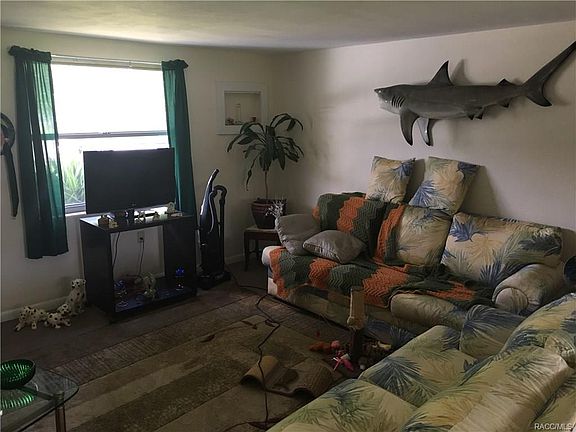 4th image of 5 Oak Knoll St