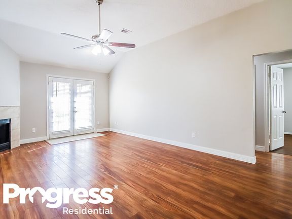3rd image of 4405 Spoonbill Dr