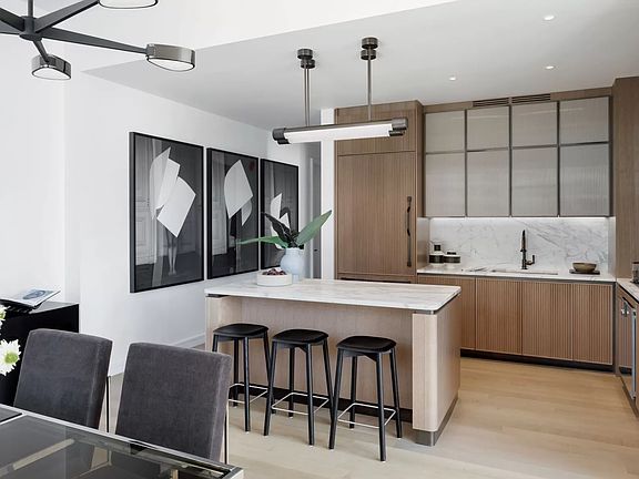 5th image of 515 W 18th St APT 616