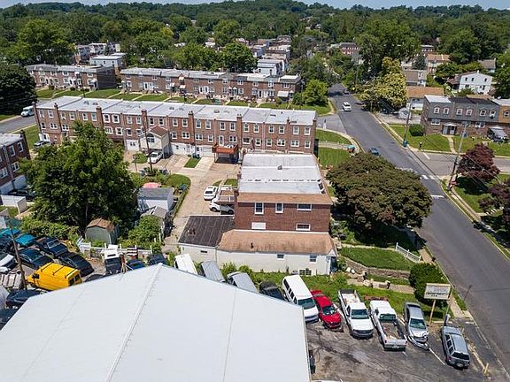 5th image of 1080 W Ashland Ave