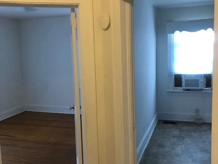 206 Hudson St — Photo 11