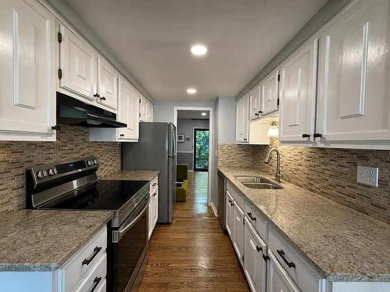 1403 Oakbrook E #93 — Photo 5
