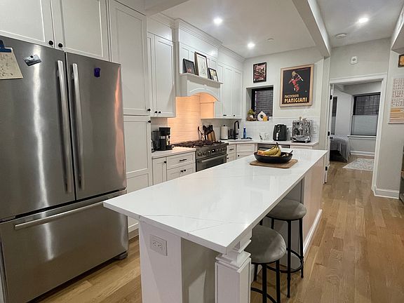 5th image of 5 Garden Ct APT 1