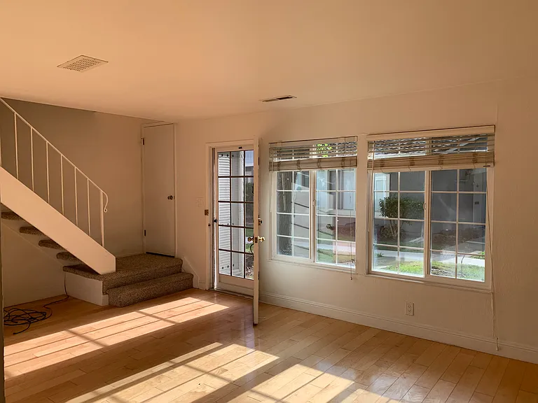 3111 Zuni Way — Photo 3