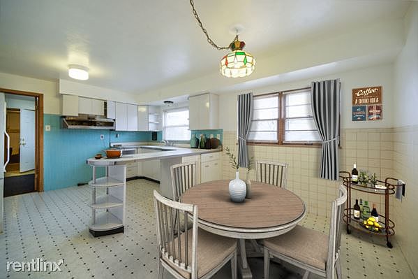 1st image of 2427 Caverhill Dr