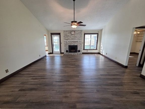 3rd image of 3405 Piccadilly Ave