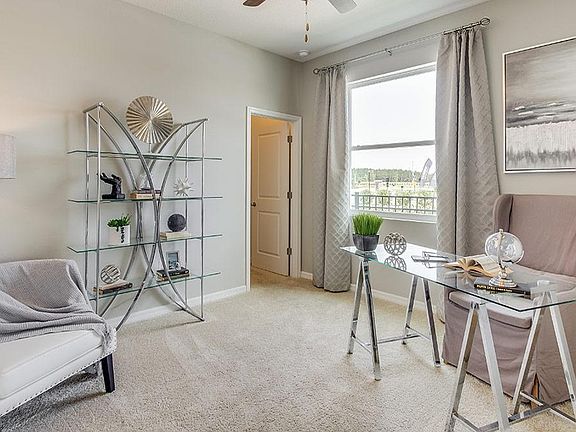 4th image of 7468 Stonebrook Cir