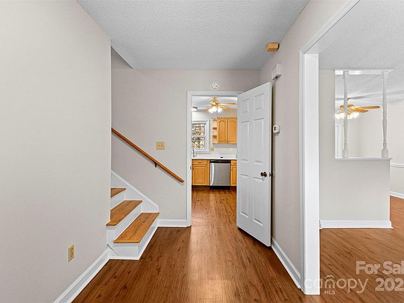 4th image of 7401 Kilcullen Dr