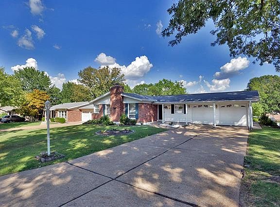 2nd image of 2906 Hubert Dr