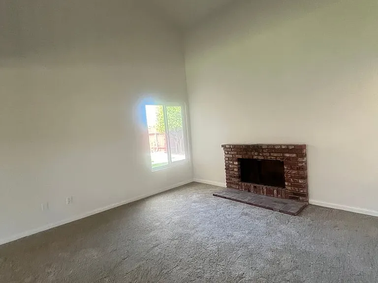 613 Santa Paula St — Photo 28
