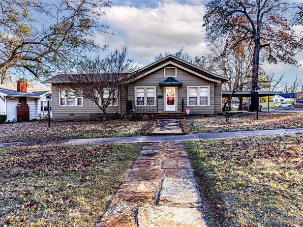 248 W 6th Ave, Bristow, OK 74010