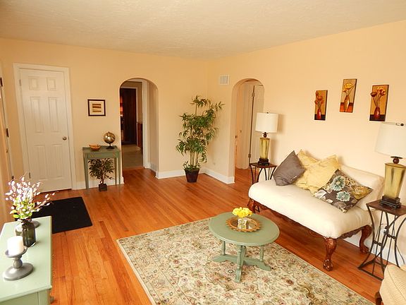5th image of 9743 King Ave