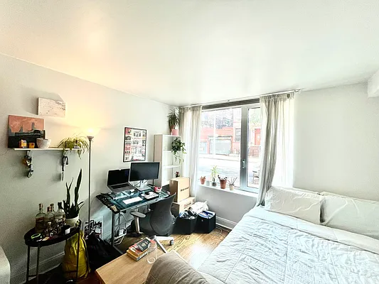 Rented by Pear NYC LLC | media 16