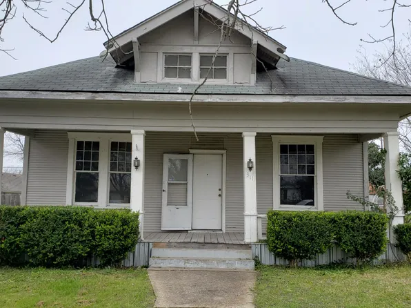 311 N Doak St, Taylor, TX 76574