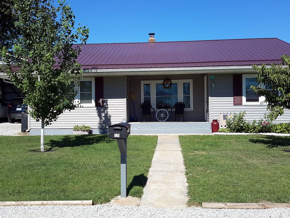 Vinyl siding, metal roof newin2014