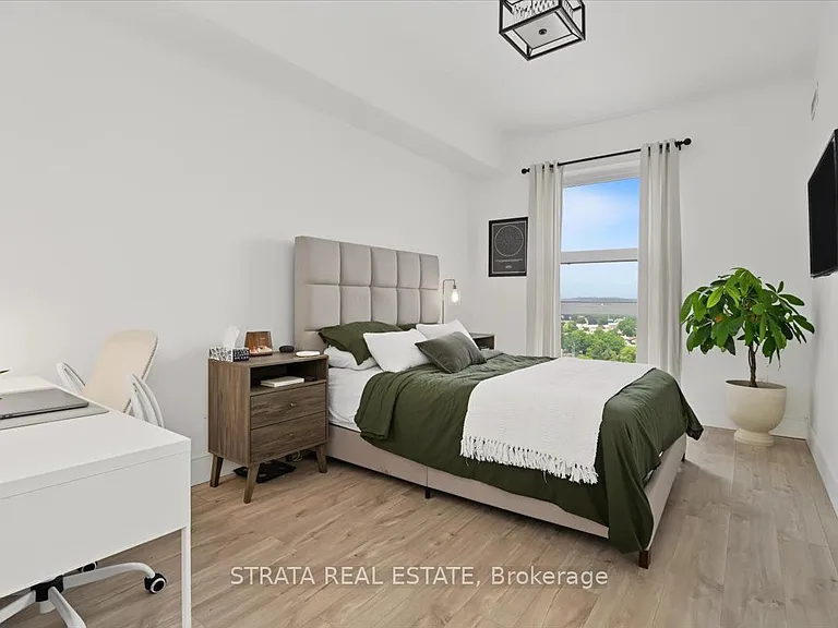 20 Dean Park Rd #Penthouse 8 — Photo 10