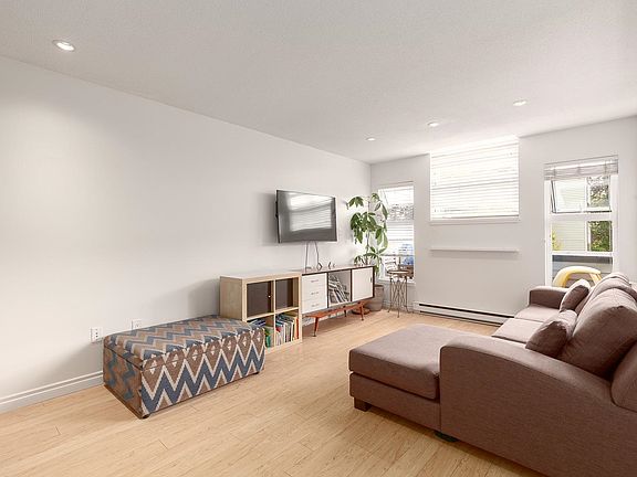 3rd image of 888 W 16th Ave #8