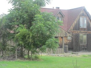106 W Cherry St, Carmi, IL 62821