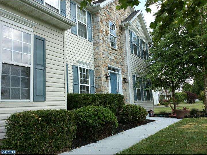 1st image of 27 Fairview Ave
