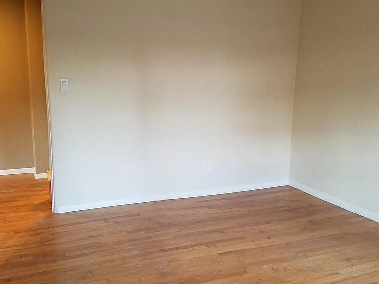 821 E Church St — Photo 14