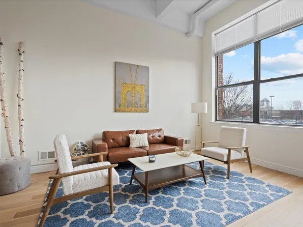 300 Communipaw Avenue image 4 of 36