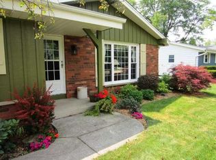 1515 Fireside Dr, Racine, WI 53402