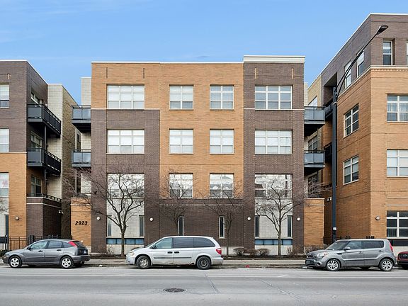 2nd image of 2923 N Clybourn Ave Unit 403