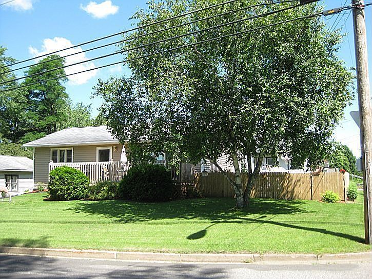 1st image of 380 10th St
