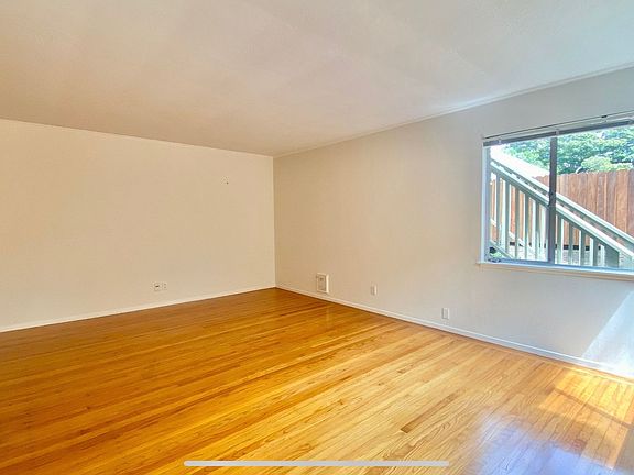 4th image of 1704 Pleasant Valley Ave #2