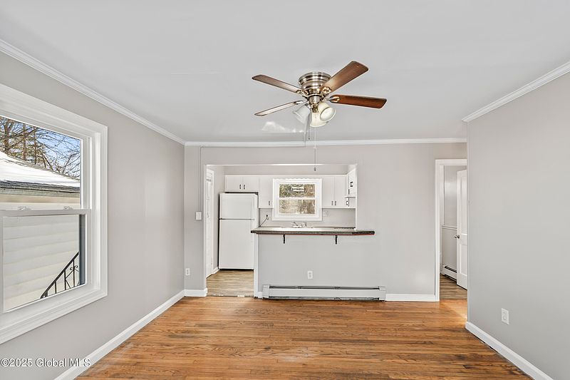 2nd image of 25 Bacon Lane
