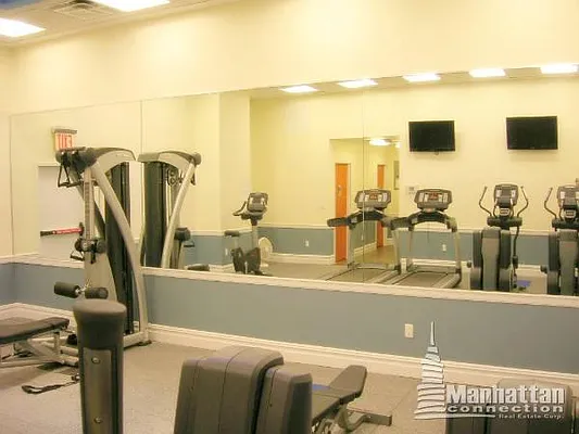 Rented by Manhattan Connection | media 19