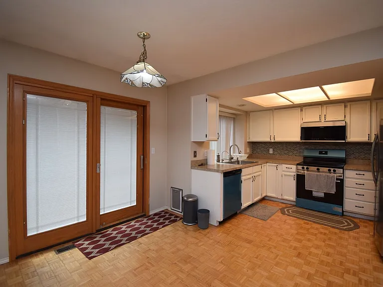 2122 E Rainbow Point Dr — Photo 6