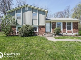 9200 S Pirogue Ct, Jeffersontown, KY 40299