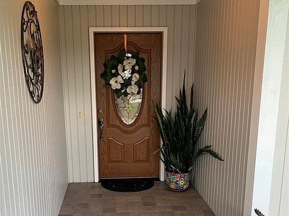 2nd image of 67 Lake Fairgreen Cir