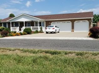 19628 Jones Rd, Jerseyville, IL 62052