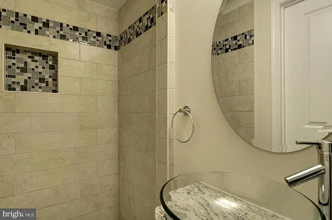 538 Newton Pl NW — Photo 5